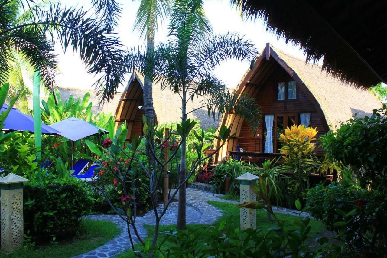 Turtle Beach Hotel Gili Air Exterior photo